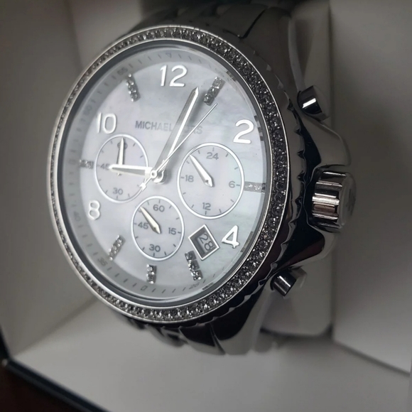 MK-5346 Womens Glitz Watch Oversized - Picture 12 of 13